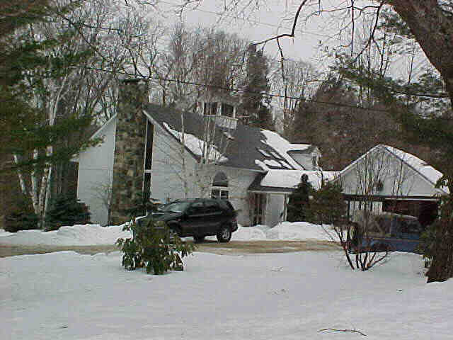 Building photograph for 27 COVERED BRIDGE ROAD